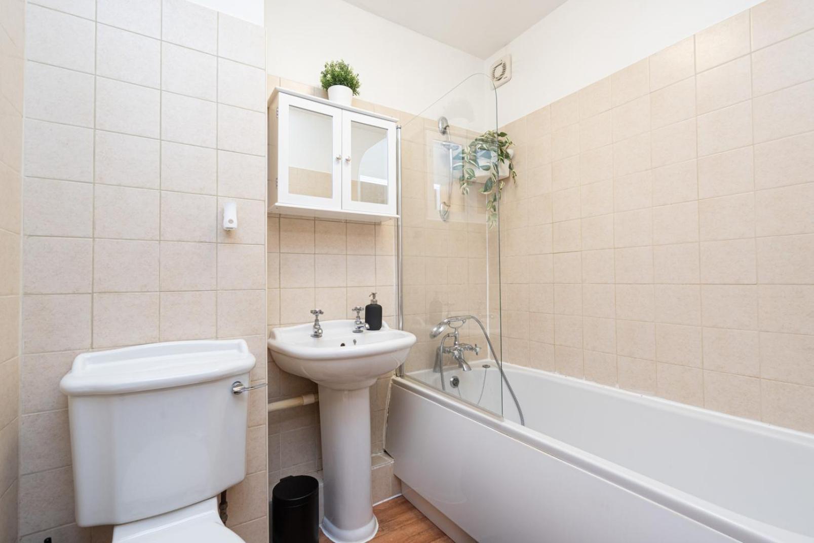 Apartment In Elephant & Castle With Parking London Eksteriør bilde